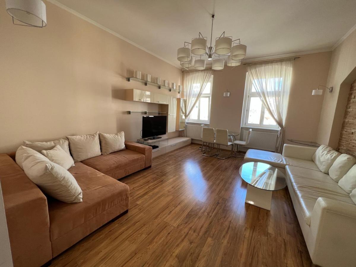 Apartment Dr. Becher Lux 60 M2 Karlovy Vary Esterno foto